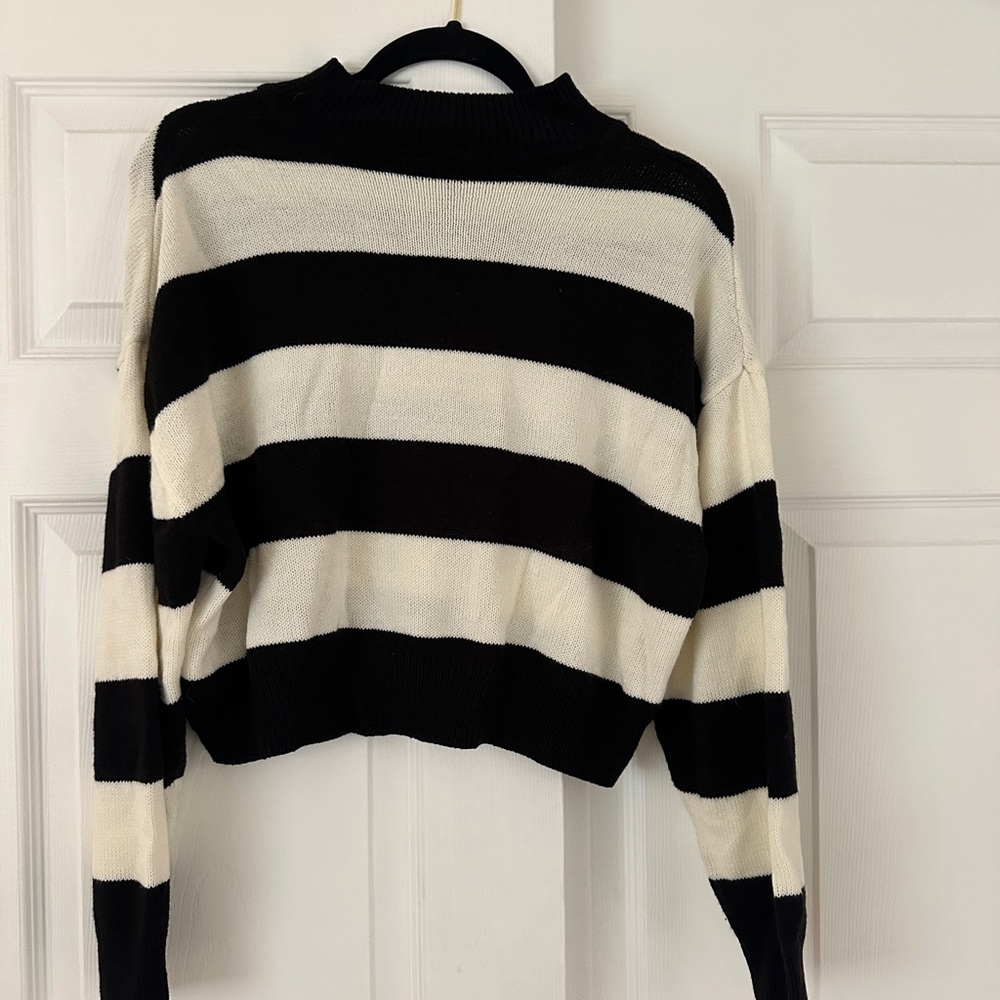 H&M Black and Cream Striped Turtleneck Sweater